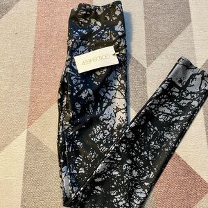 Goldsheep Black and Gray Patterned Leggings